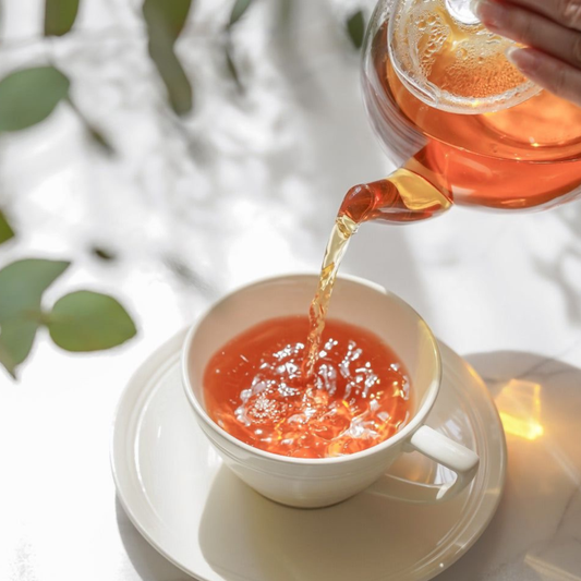 Sunny Fruits – spritziger Früchtetee mit Grapefruit und Zitrone
